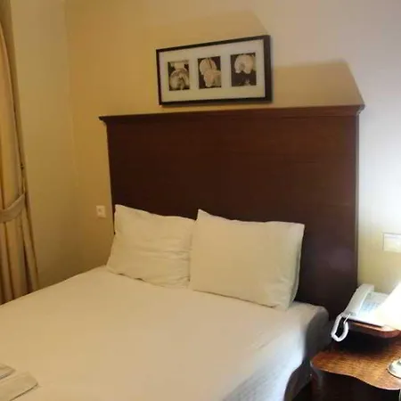 Mono Hotell 2*